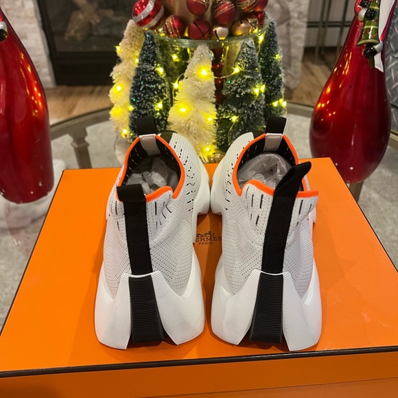 New item!! Hermes Sneakers - Picture 4 of 16